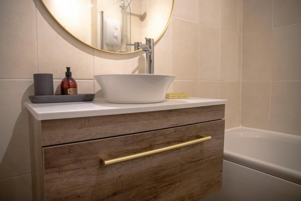 Guestready - Homely Leeds City Apartment Sleep 4 Meanwood Экстерьер фото